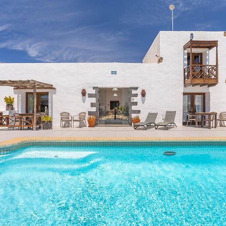 Cuarto Botanico Studio - Shared Pool - Central Island Location - 10 Mins Drive To Famara And La Santa Tiagua Exterior foto